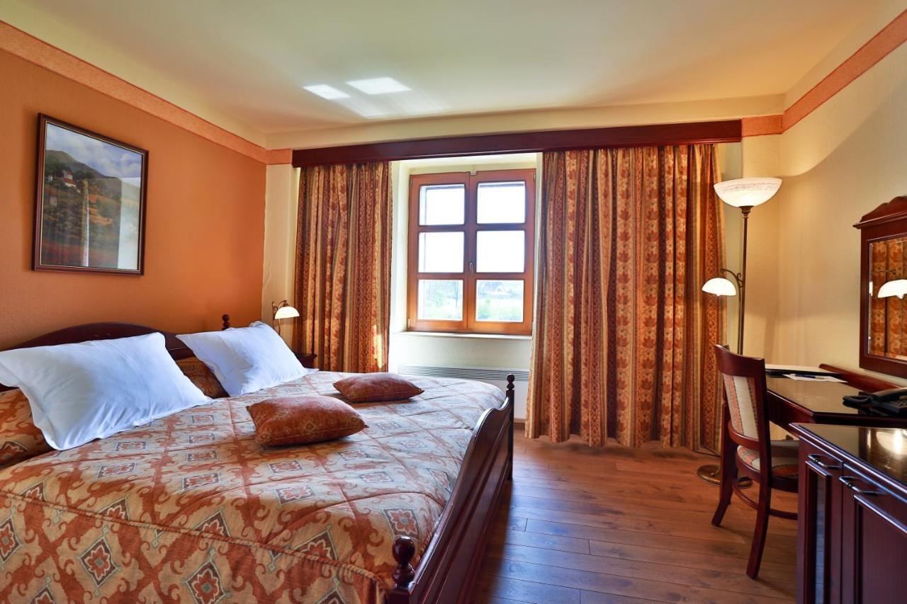 Romantic Hotel Mlyn Karlstejn ห้อง รูปภาพ